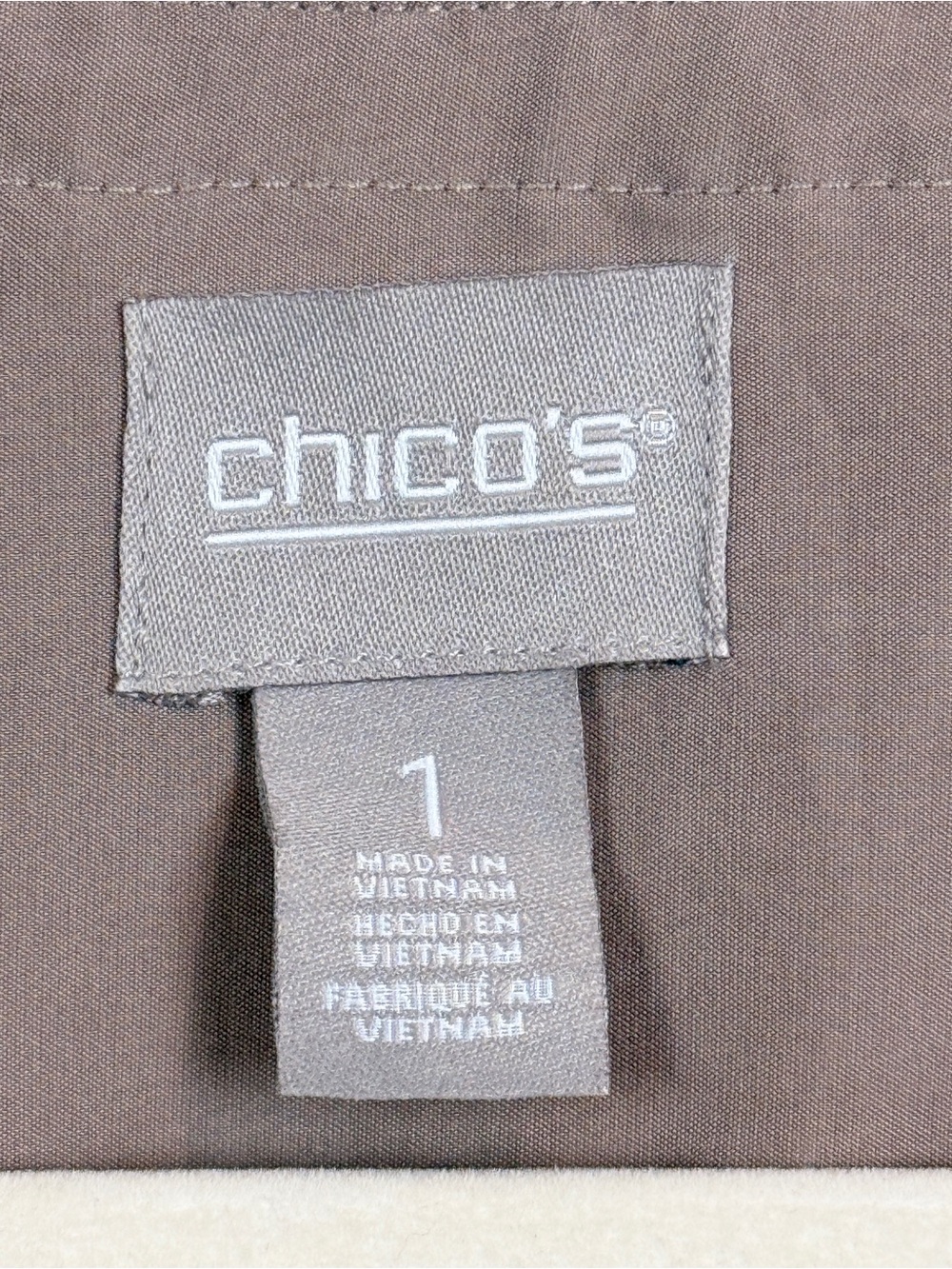 Chico's Tan Snap Front Long Sleeve Shirt 1/S - Picture 3 of 9